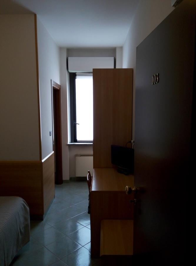 Hotel Cristallo Novara Exterior photo