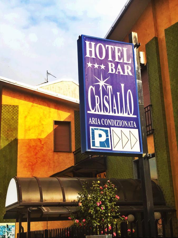 Hotel Cristallo Novara Exterior photo